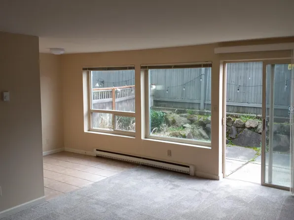 7515 35th Ave SW #102, Seattle, WA 98126