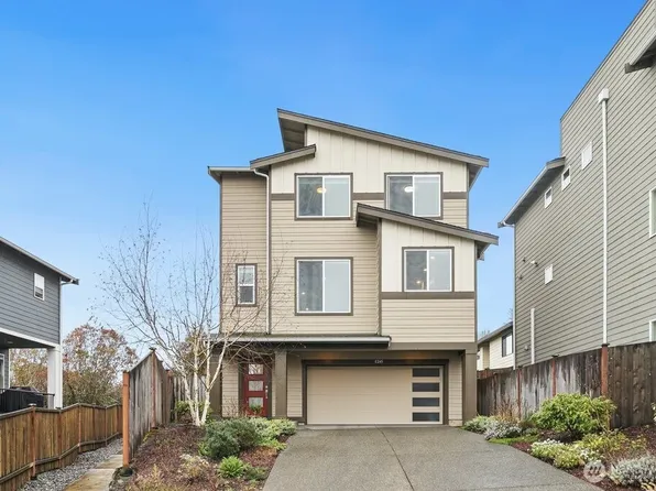 8245 S 118th Court, Seattle, WA 98178