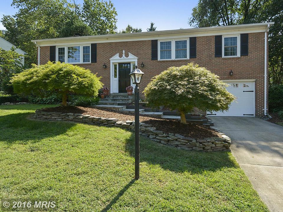 1st image of 1403 Oakbrooke Ave