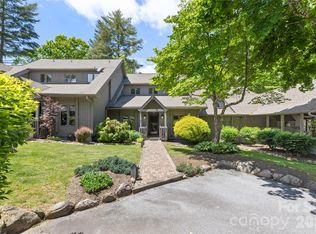 84 Fairway Villas Dr, Sapphire, NC 28774