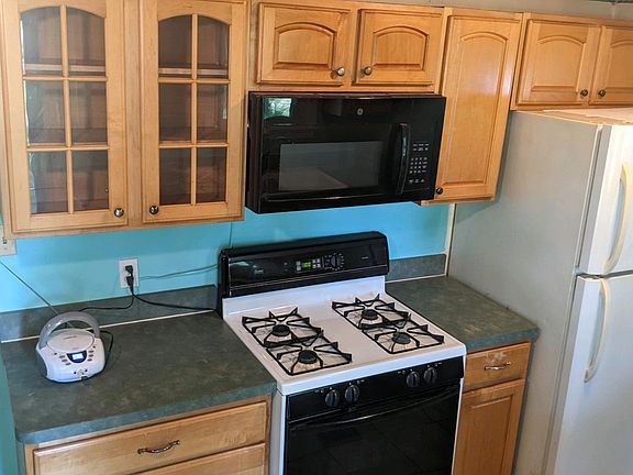 5th image of 1152 E 332nd St