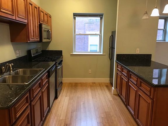 3rd image of 4011 Allston St APT 3C
