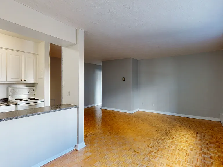335 Cooper St — Photo 45