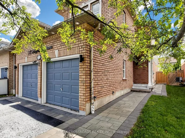 72 Telegraph Dr, Whitby, ON L1P 1S4