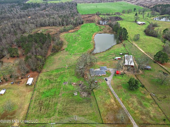 3rd image of 1837 Highway 588