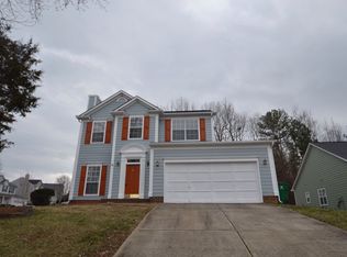 8401 Duckwood Ln, Charlotte, NC 28215