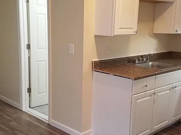 3rd image of 541 Zion St #2
