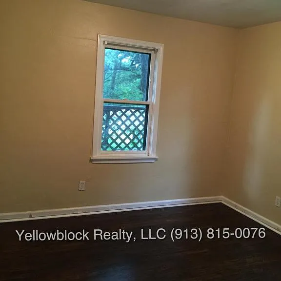 9246 Walnut St — Photo 4
