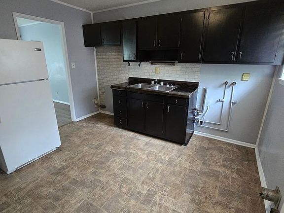 4th image of 7406 E 53rd St