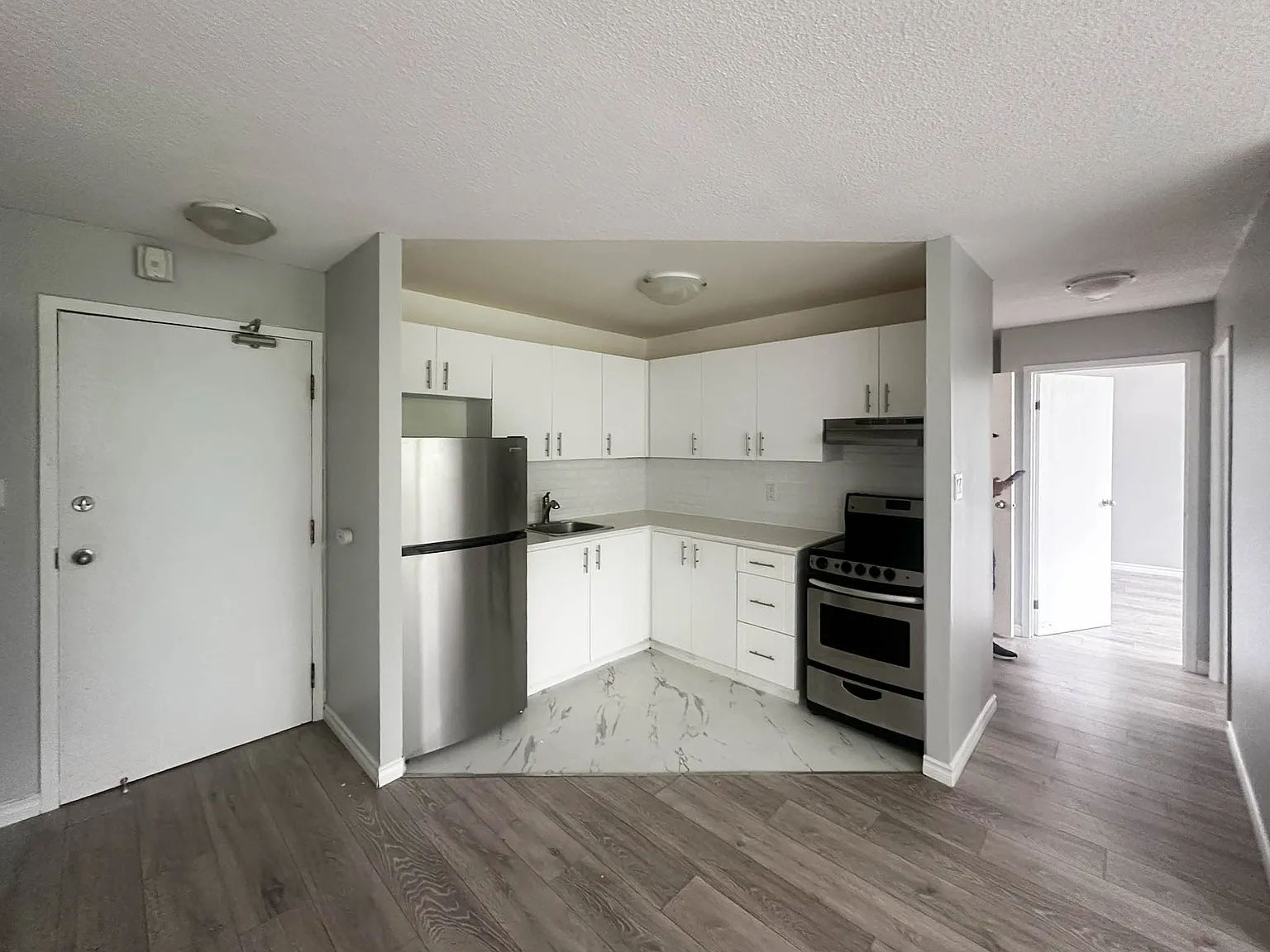 704 Canboro Road — Photo 1