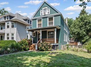 1842 W Greenleaf Ave, Chicago, IL