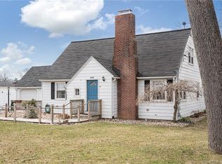 49 Stuart Dr, Southington, CT 06489