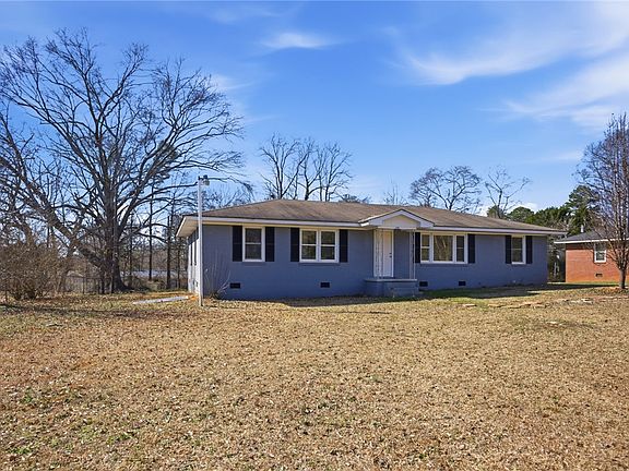 2nd image of 214 Sullivan Ln