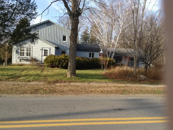 1019 Northumberland St, Morristown, NY 13664