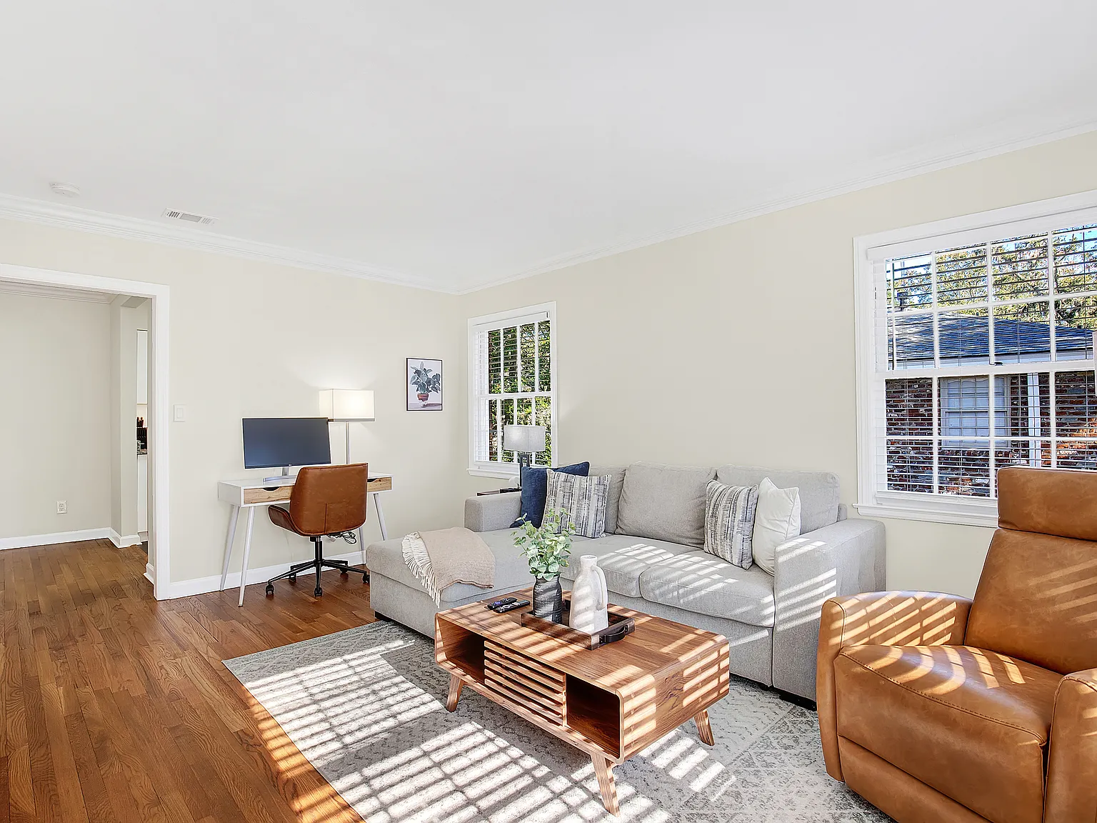 1 bed, 900 sqft, $2,500 — Photo 1