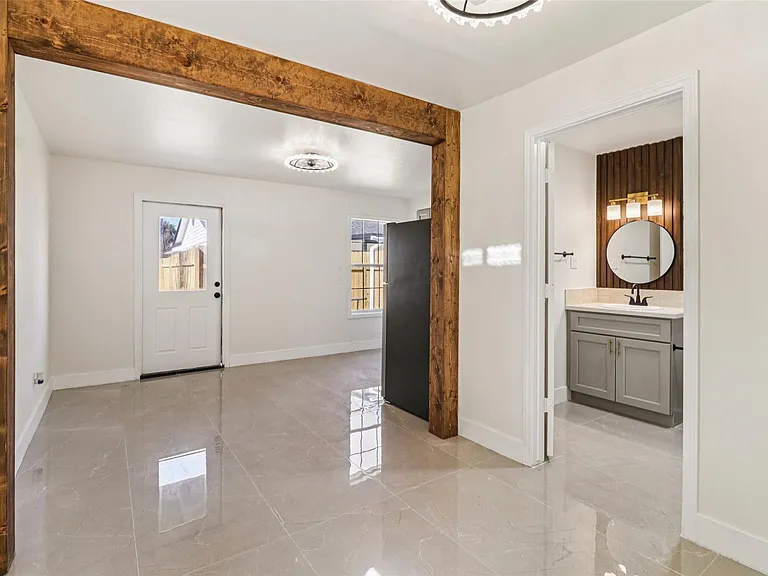 1307 Saddle Rock Dr — Photo 17
