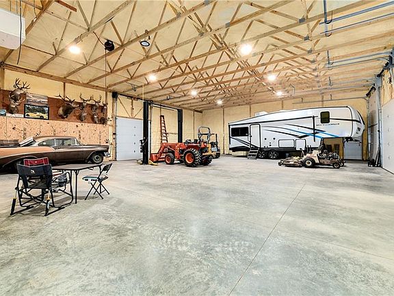 4th image of 19750 Stranger Rd