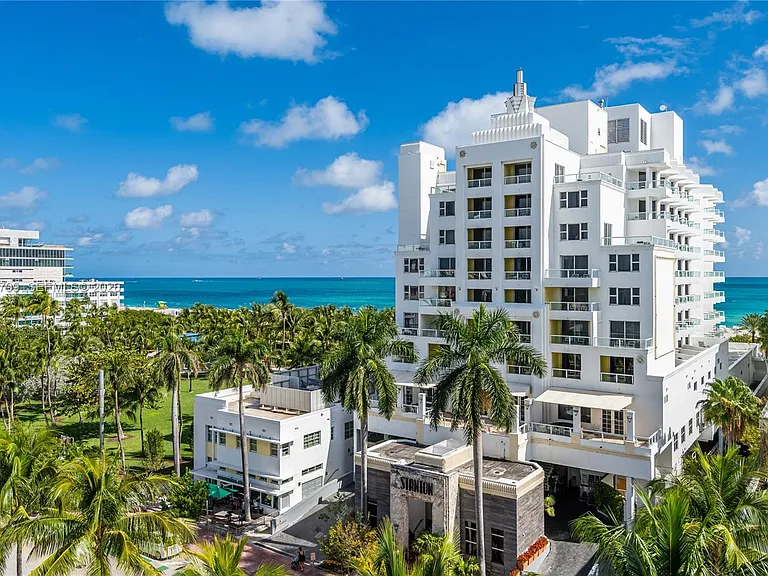 120 Ocean Dr #700 — Photo 38