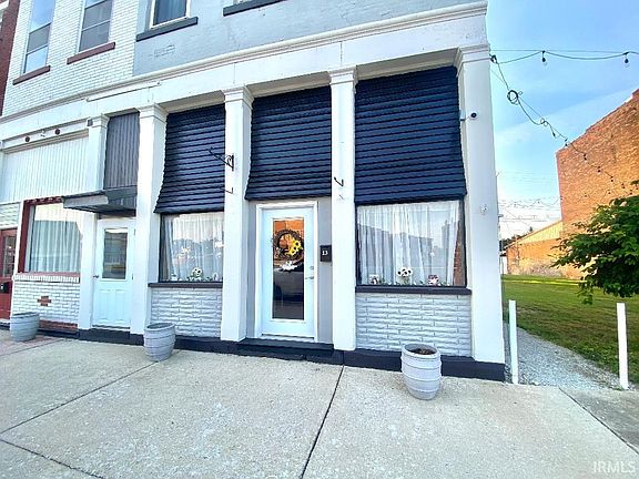 4th image of 11 & 13 S Commercial St