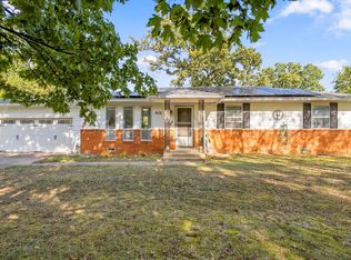 401 Centennial Dr, Seneca, MO 64865