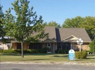 605 Roaring Creek Cir, Red Oak, TX 75154