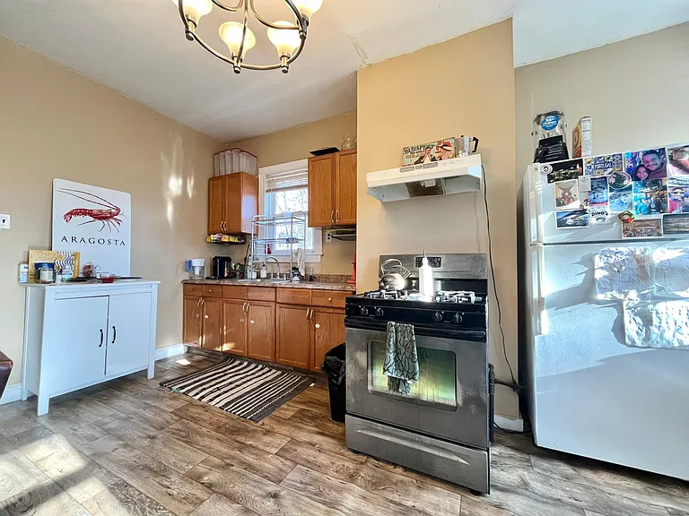 188 Highland St — Photo 10