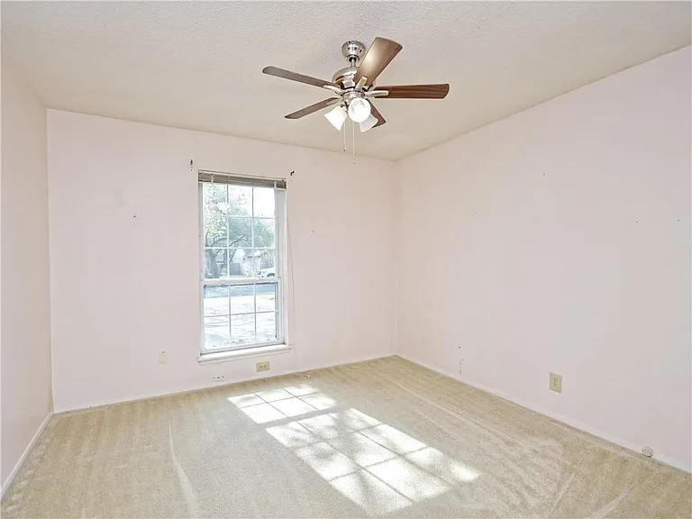 11502 Toledo Dr — Photo 25