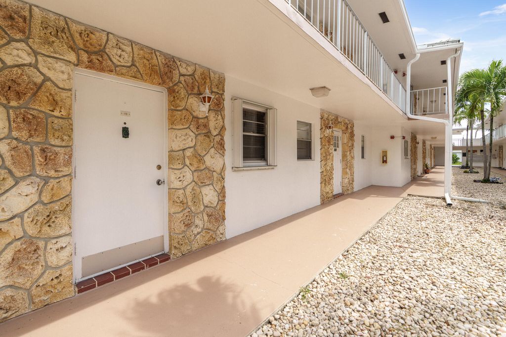 2525 W GOLF Boulevard #119, photo 3