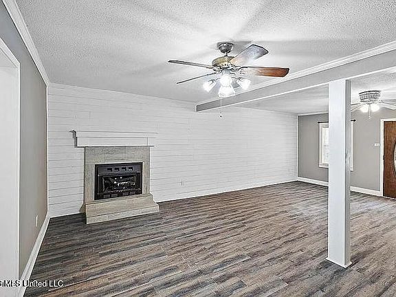 5th image of 903 Shinault Rd