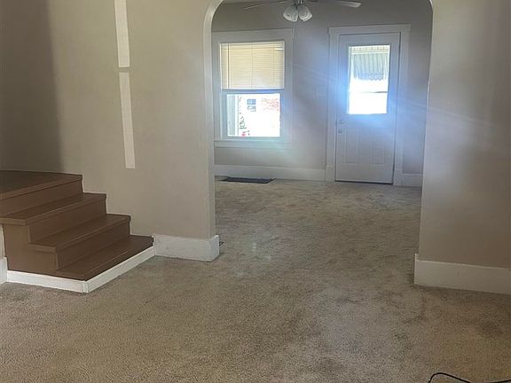 4th image of 705 S 12th St