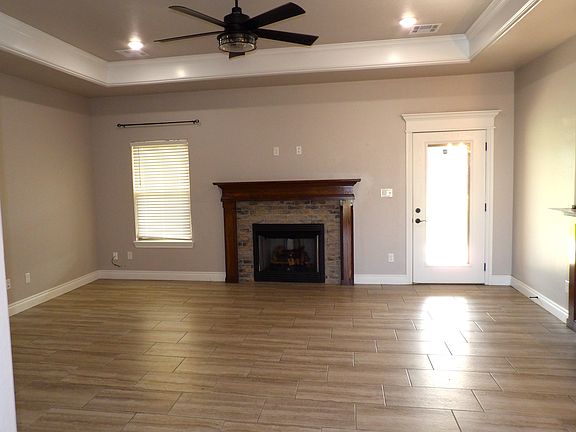 2nd image of 1002 Skyridge Dr