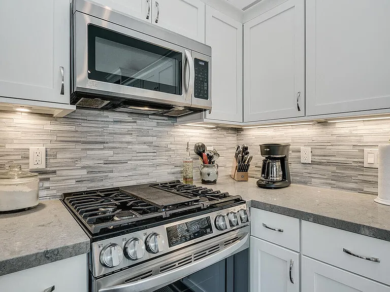 525 C Ave — Photo 14