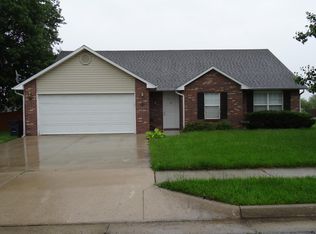 4000 Thornwood Dr, Columbia, MO 65202