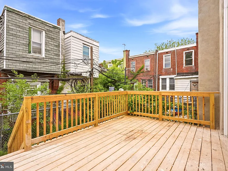 512 S Yewdall St — Photo 33