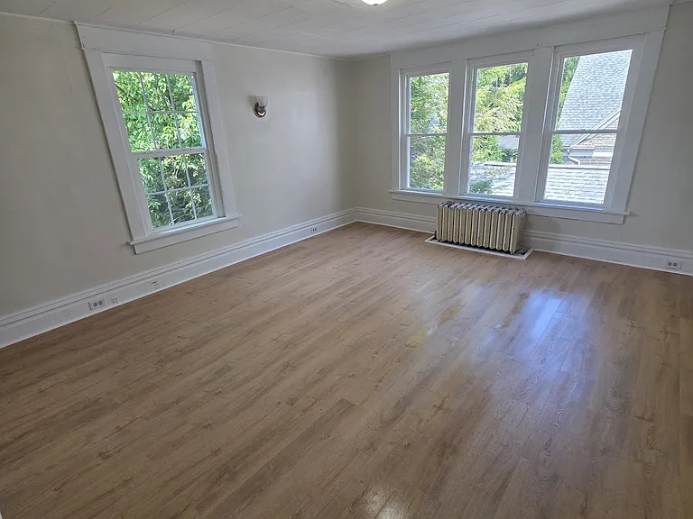 662 W 9th St #12 — Photo 1