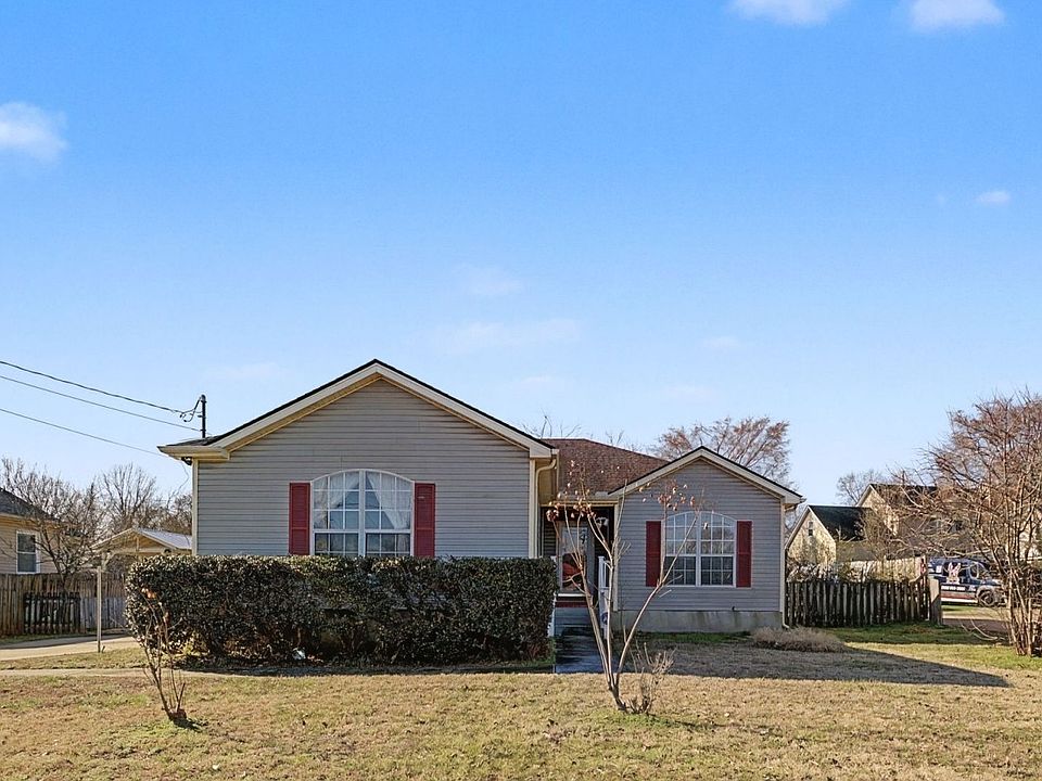 1st image of 103 Lake Forest Dr