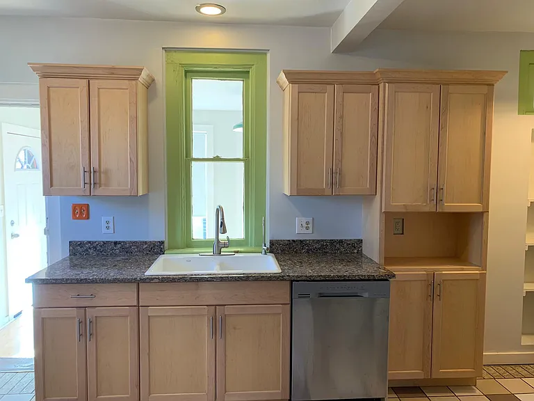 2502 W Argyle Pl — Photo 12