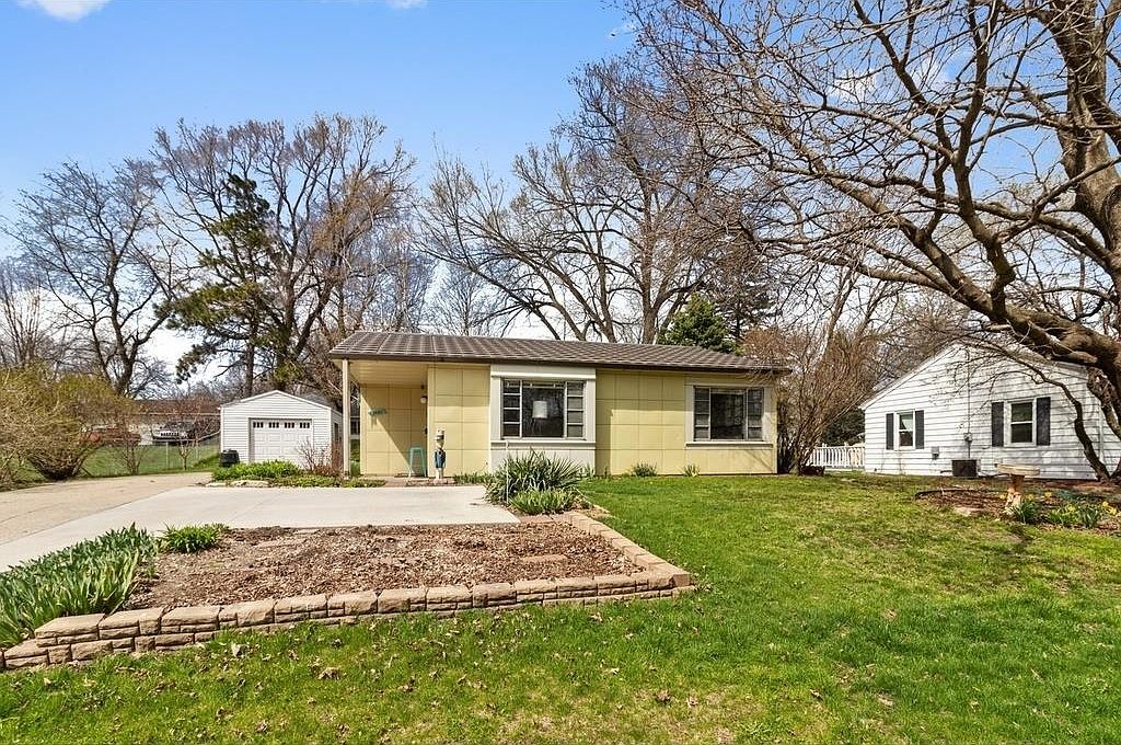 1440 63rd St, Windsor Heights, IA 50324 Zillow