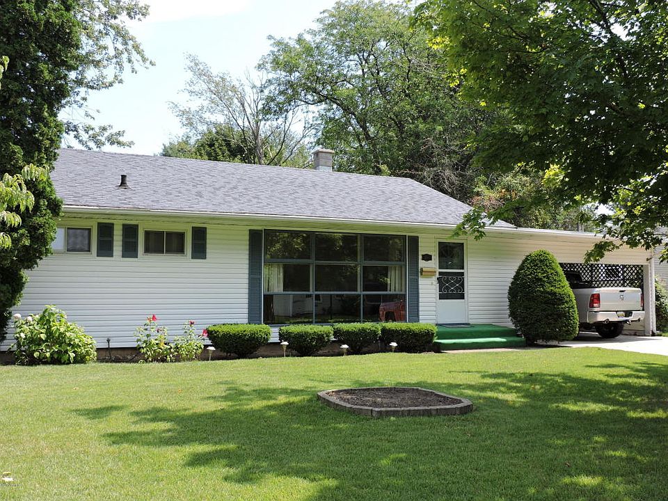 1st image of 204 Pioneer Ave