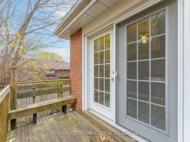 1257 Tredmore Dr #UPPER — Photo 12