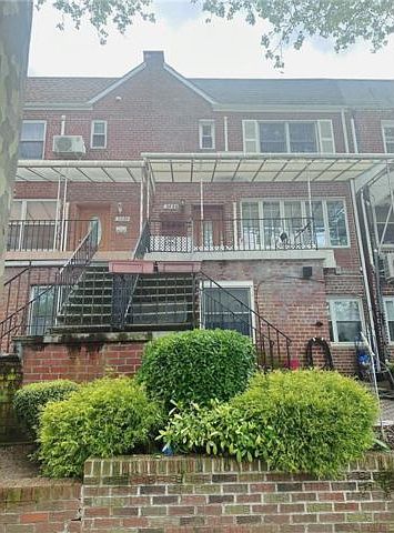 1st image of 2686 Batchelder St Floor 2