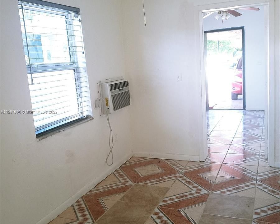 1st image of 16098 NE 9th Ct #A