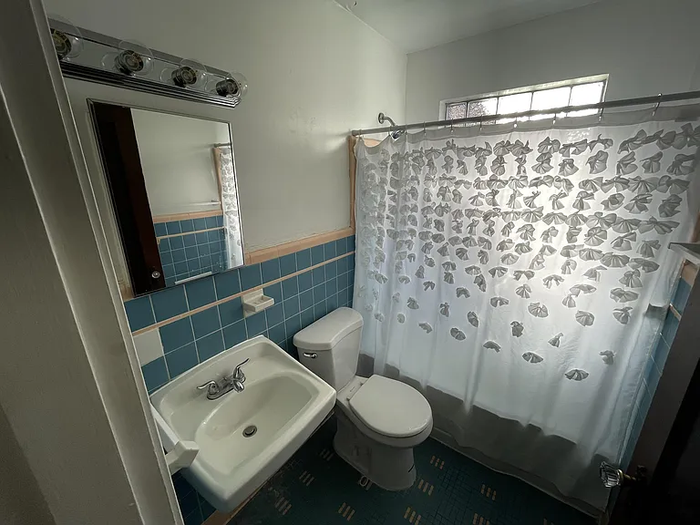 5529 Bosworth Pl #2 — Photo 8