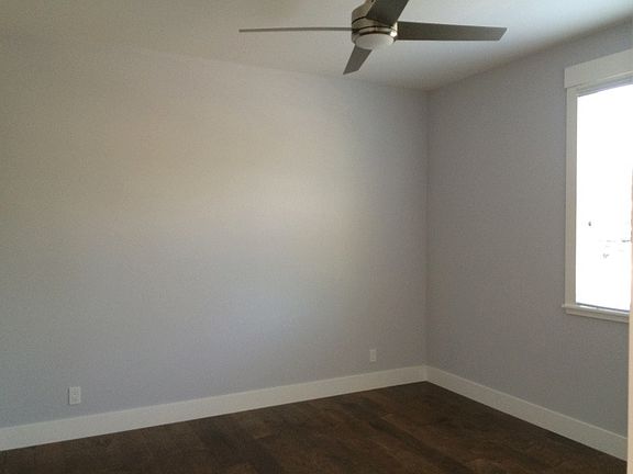 3rd image of 1535 Redwood Ave