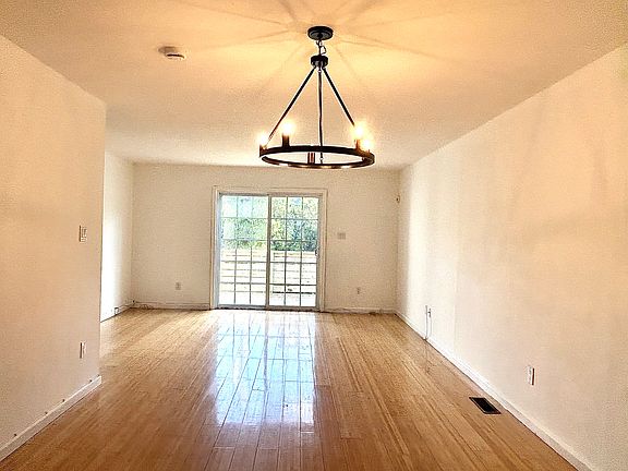 5th image of 311 10th St