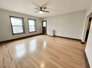 2505 E Park Pl APT 4, Milwaukee, WI 53211