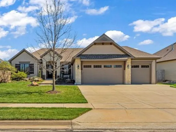 5817 Robinson Dr, Lawrence, KS 66049