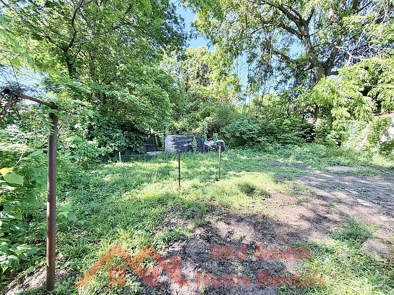 331 W Dison Ave — Photo 12