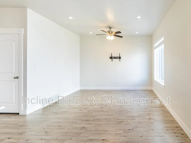 4863 W Spire Way — Photo 5