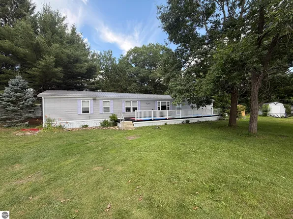 6280 W Broadway St, Lake City, MI 49651